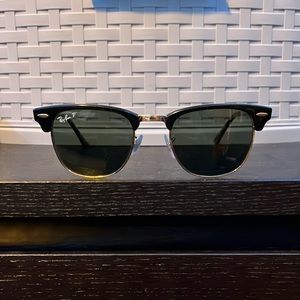 Ray-Ban Clubmaster Classic POLARIZED RB3016 901/58 polished black 49.21